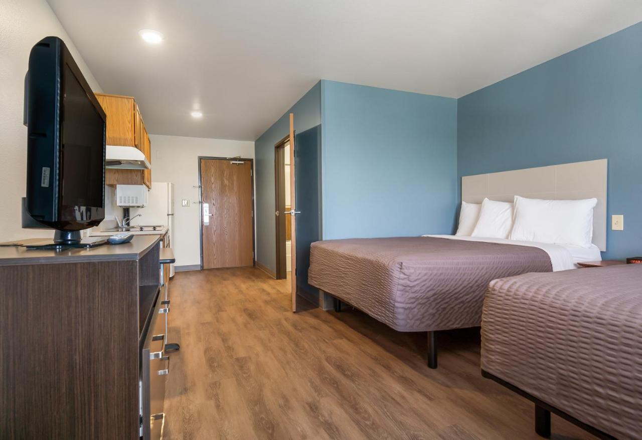 1 Full Bed | Non-Smoking, Kitchen